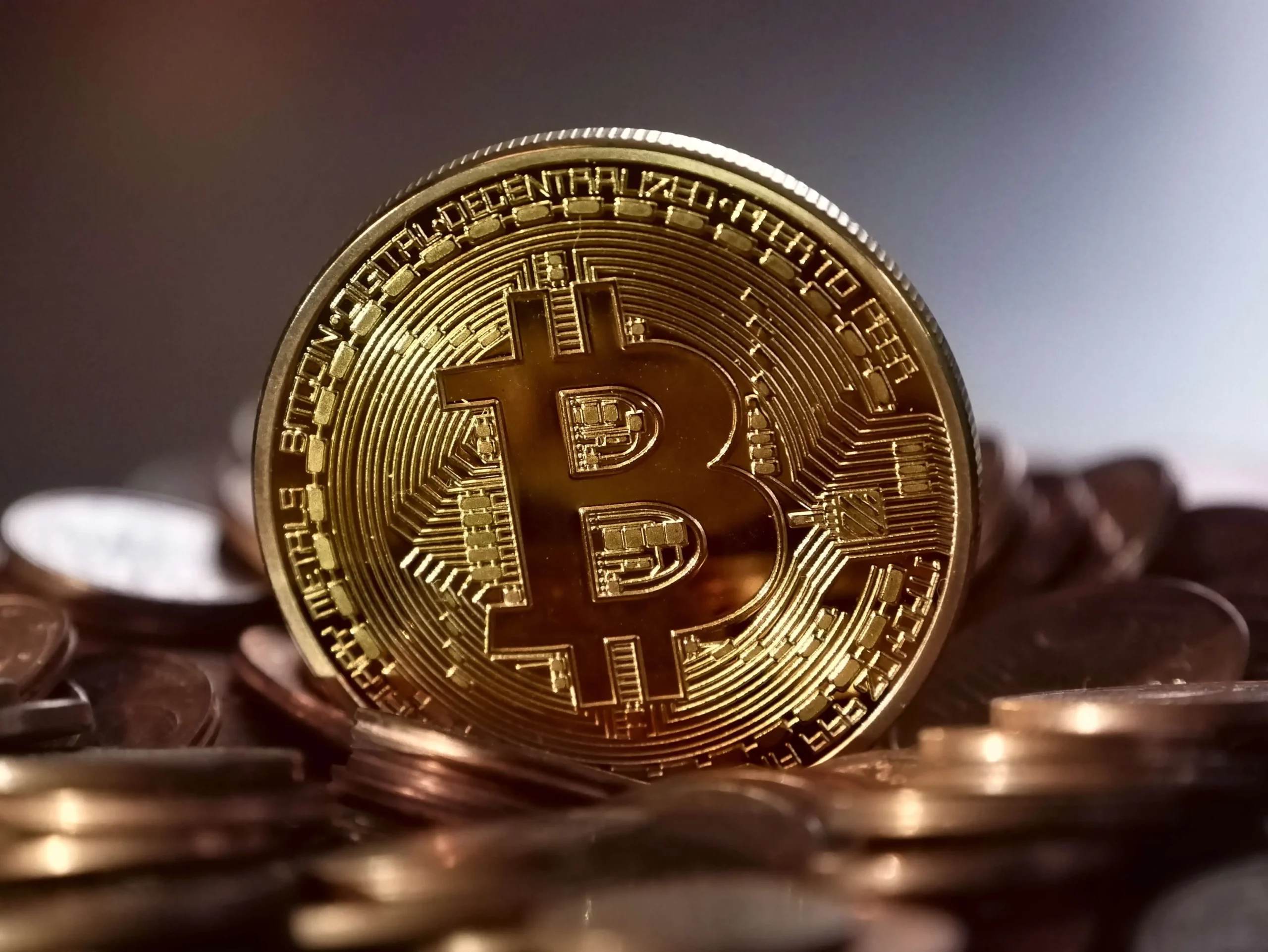 Bitcoin é a criptomoeda com maior valor de mercado de lone. Crédito da foto: Pexels